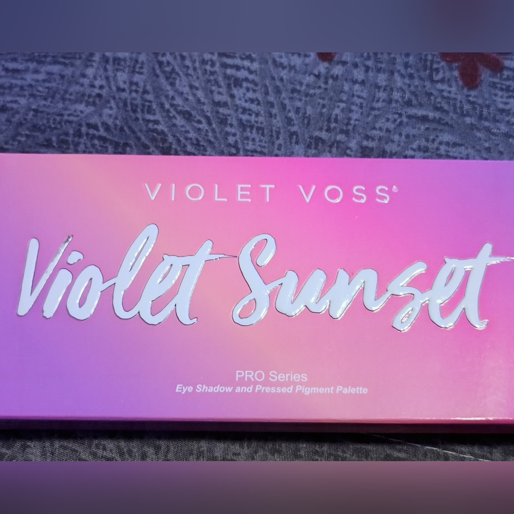 Eyeshadow palette